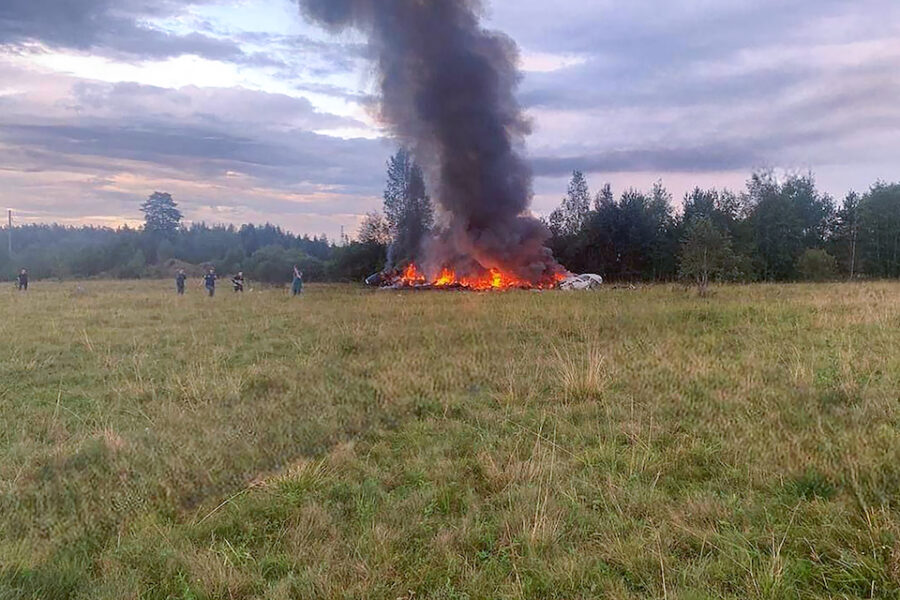 Deze foto op Telegram zou de crashsite van het vliegtuig tonen waar Prigozjin in
zou zitten.