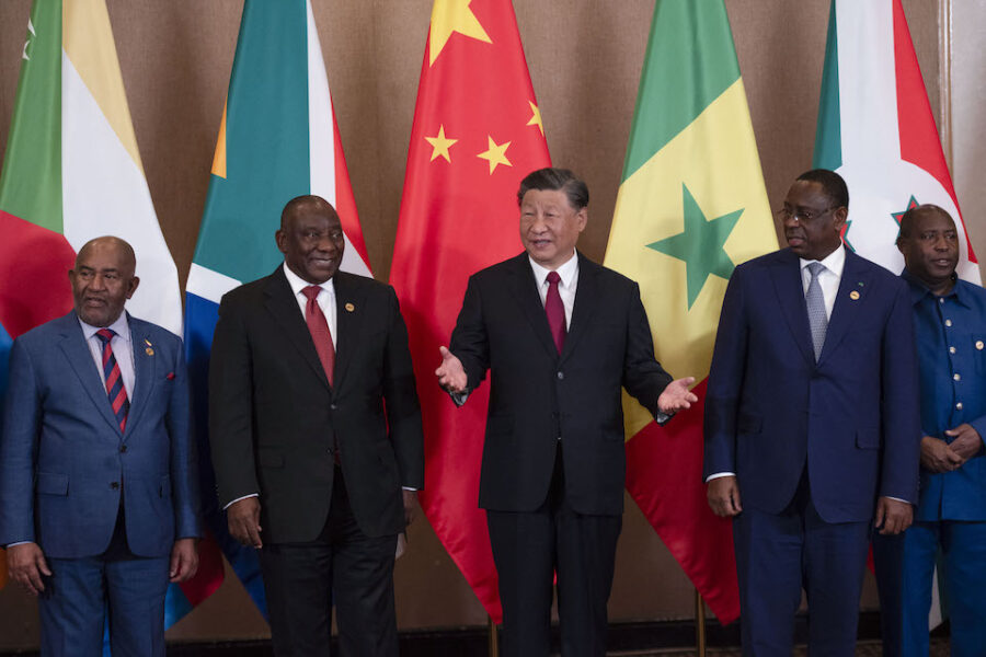 Xi Jing Ping en collega-leiders van de nieuwe BRICS landen op de top in
Johannesburg.
