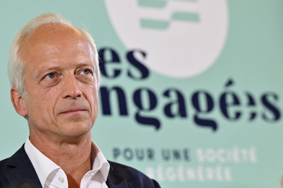 Professor Yves Coppieters maandag op de persconferentie van Les Engagés.