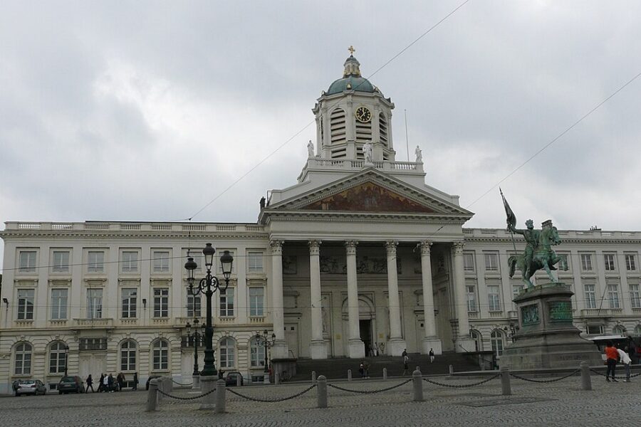 Het Arbitragehof, nu Grondwettelijk Hof, op het Koningsplein in Brussel