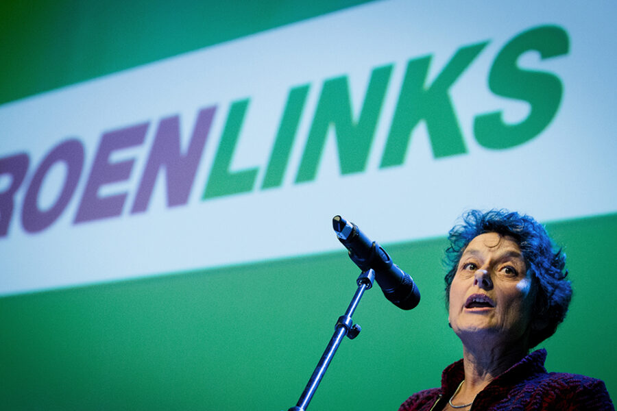 Tineke Strik (GroenLinks) wijst ineke Strik (GroenLinks), die rapporteur is voor
de nieuwe wetgeving, wijst een strenger terugkeerbeleid van de hand. ‘Een
gevaarlijke en oneerlijke suggestie.’