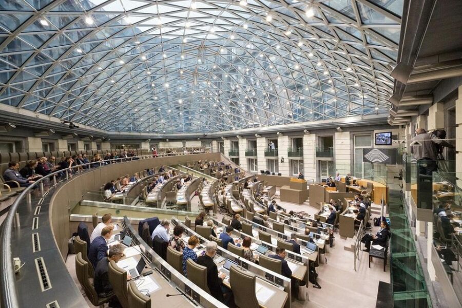 Vlaamse Raad, nu Vlaams Parlement