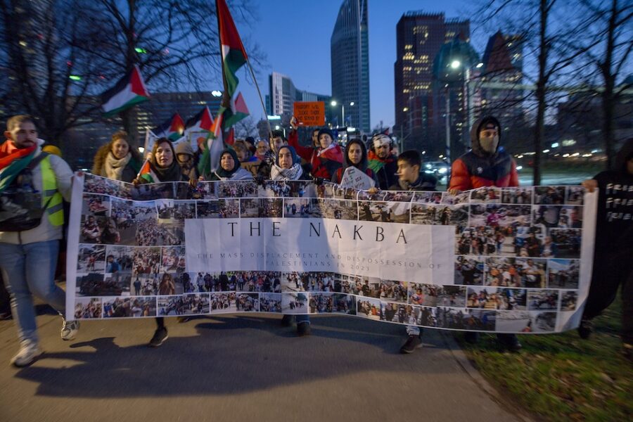 Optocht van pro-Palestijnse betogers onderweg naar het Internationaal
Gerechtshof in Den Haag.